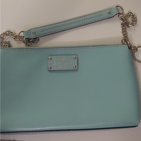 Kate Spade green Chain Shoulder Bag
NWOT - Picture 4 of 5